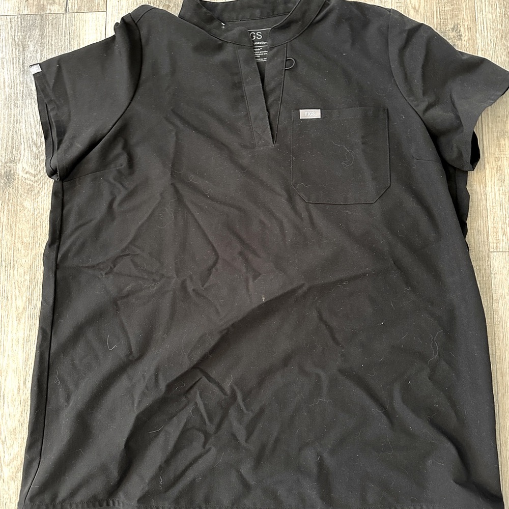 3 Black Figs scrub tops